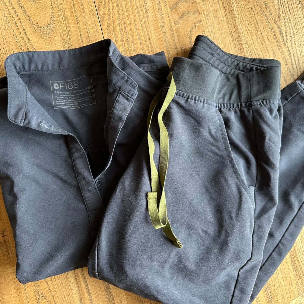 Figs scrubs